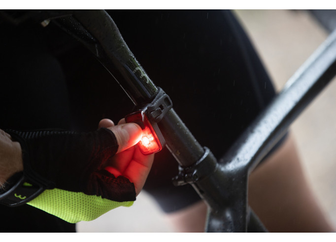 Aizmugurējā lampa BBB BLS-152D Spark 2.0 USB melna