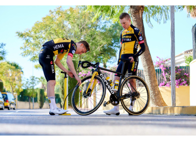 BBB BFP-27 AirSteel pastatoma pompa, yellow