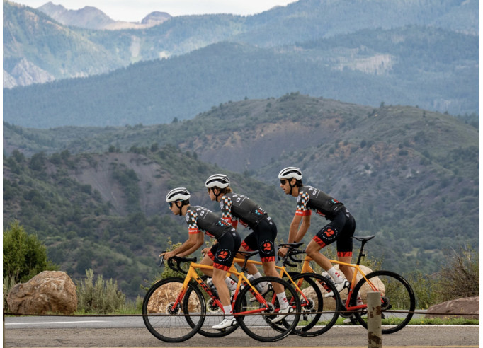 Ķivere Bontrager Circuit WaveCel sarkana