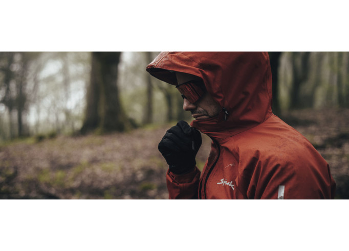Jaka Spiuk ALL TERRAIN Waterproof Hoodie melna