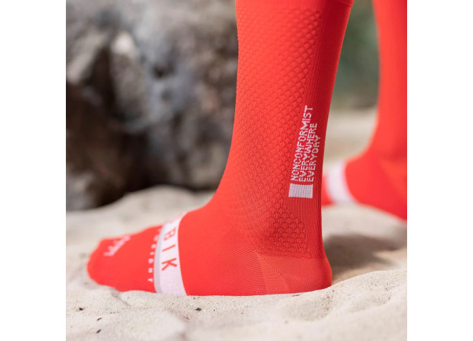 Socks Gobik LIGHTWEIGHT UNISEX SAVAGE RED