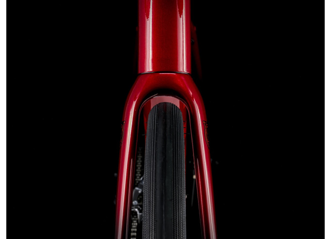Road bike TREK Domane AL 2 Gen 4 Crimson to...