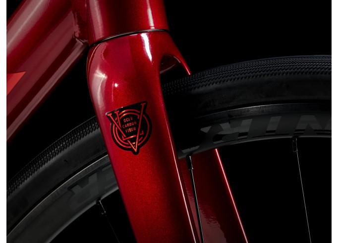 Road bike TREK Domane AL 2 Gen 4 Crimson to...