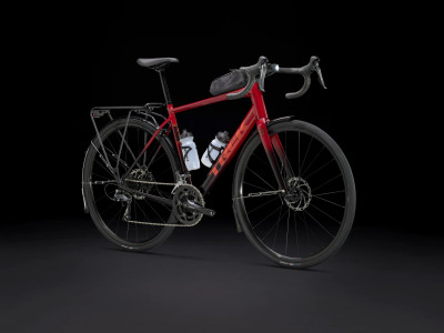 Road bike TREK Domane AL 2 Gen 4 Crimson to Dark Carmine Fade
