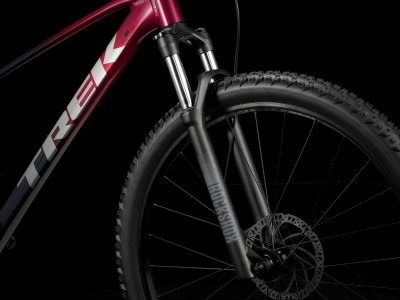 Velosipēds TREK Marlin 6 Gen 3 Rage Red to Deep Dark Blue Fade