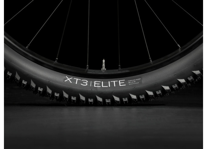 Velosipēds TREK Marlin 6 Gen 3 Rage Red to Deep...