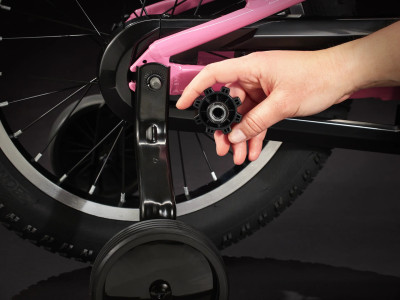 TREK Precaliber 16 Pink Frosting