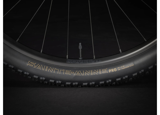 TREK Procaliber 6 Satin Viper Red/Crimson