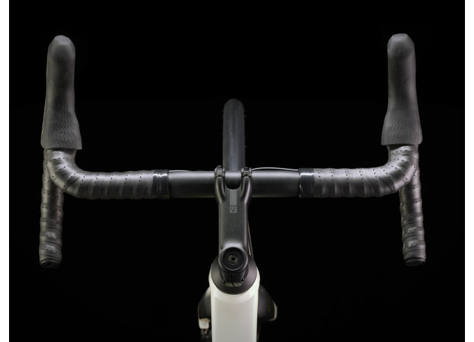 TREK Domane AL 4 Gen 4 Era White plento dviratis