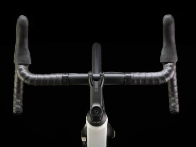 TREK Domane AL 4 Gen 4 Era White plento dviratis