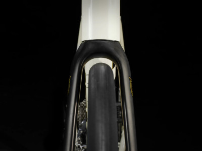 TREK Domane AL 4 Gen 4 Era White plento dviratis