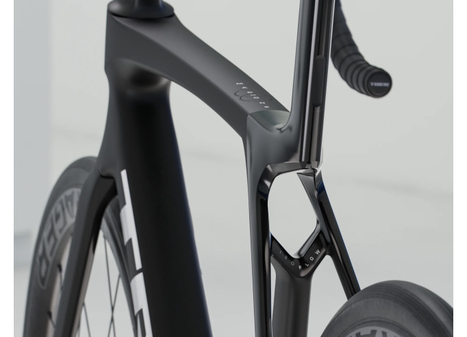 Road bike TREK Madone SL 6 Gen 8 Matte Dark Web