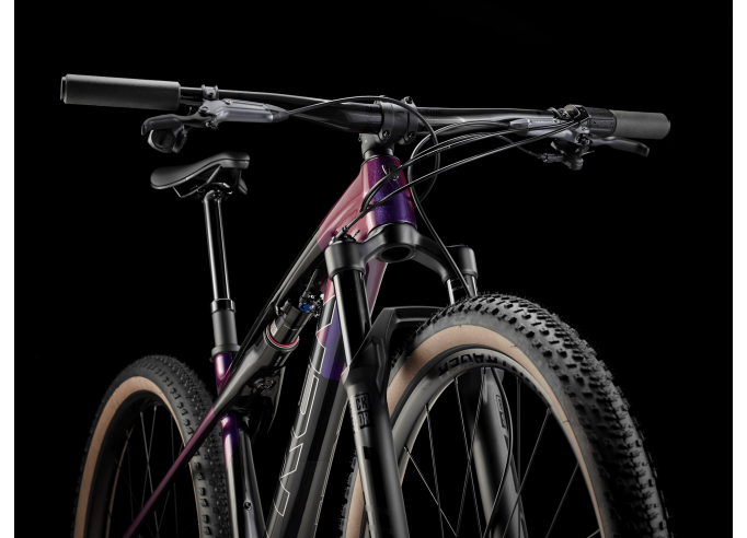 TREK Supercaliber SL 9.7 AXS Gen 2 melns/lillā