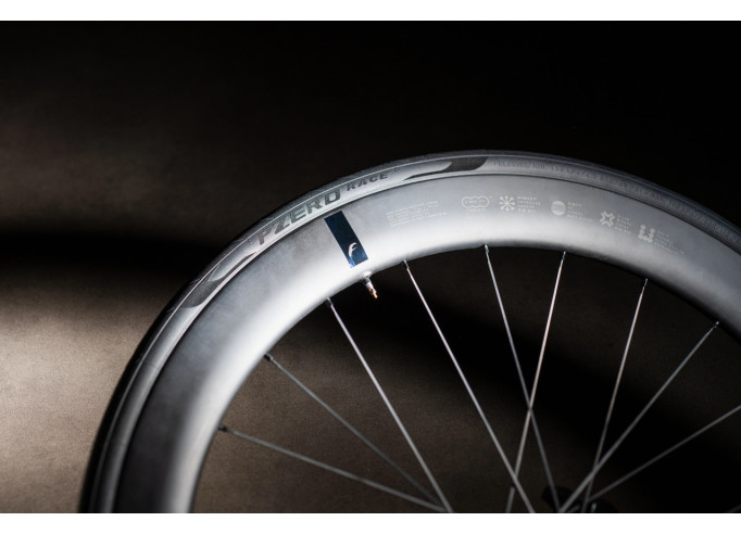 Riepa Pirelli P ZERO Race TLR NERO bezkameru