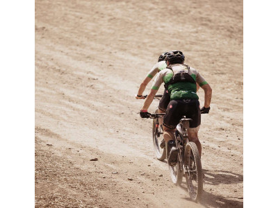 Hydration backpack USWE Outlander Bike 2L - black