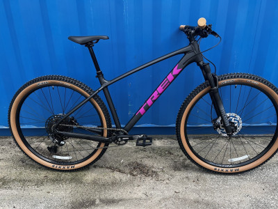 Kalnu velosipēds TREK Marlin 7 Gen 3 Matte Dark Web/Clear Gloss