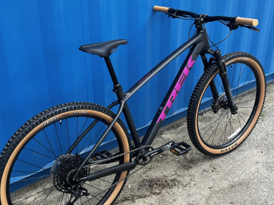 Kalnu velosipēds TREK Marlin 7 Gen 3 Matte Dark Web/Clear Gloss