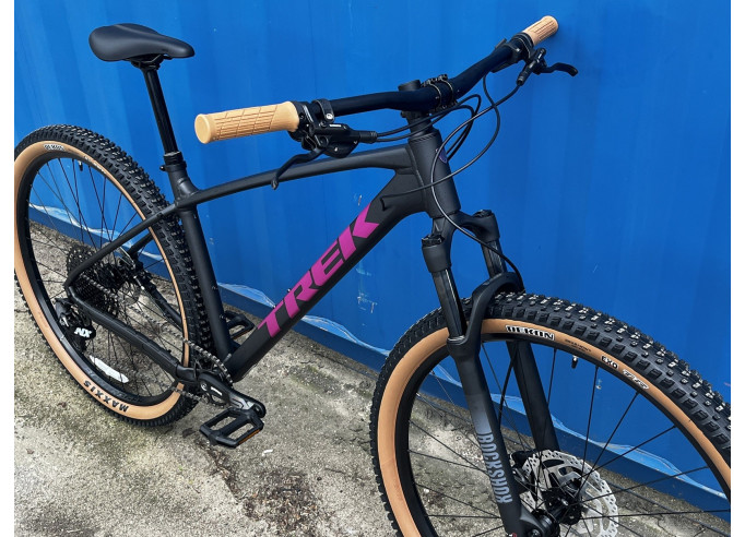 Kalnu velosipēds TREK Marlin 7 Gen 3 Matte Dark Web/Clear Gloss