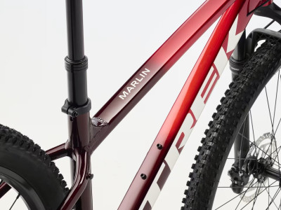 Kalnu velosipēds TREK Marlin 7 Gen 3 Fury Red/Lithium Grey Fade