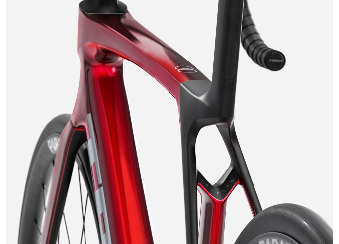 TREK Madone SL 5 plento dviratis | Gloss Fury Red/Matte Deep Smoke