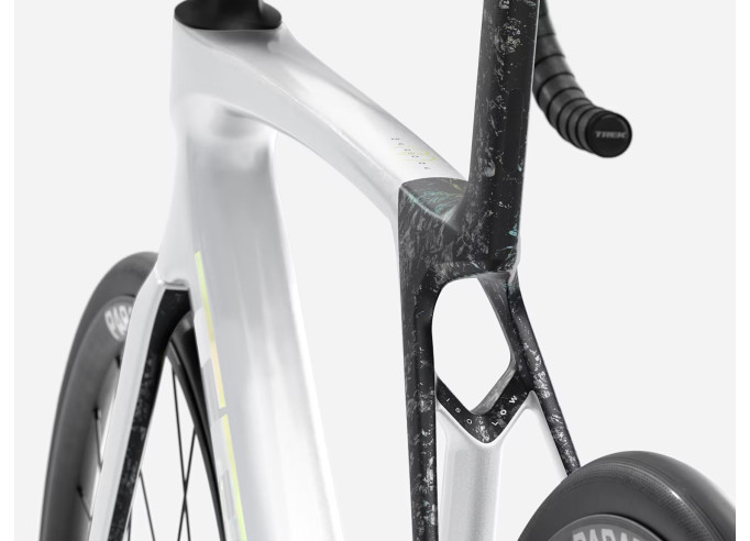TREK Madone SL 5 plento dviratis | Gloss Crystal White/Matte Deep Smoke