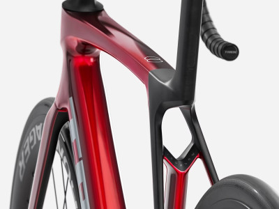 Road bike TREK Madone SL 6 | Gloss Fury Red/Matte Deep Smoke