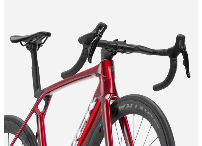 Šosejas velosipēds TREK Madone SL 7 | Gloss Fury Red/Matte Deep Smoke
