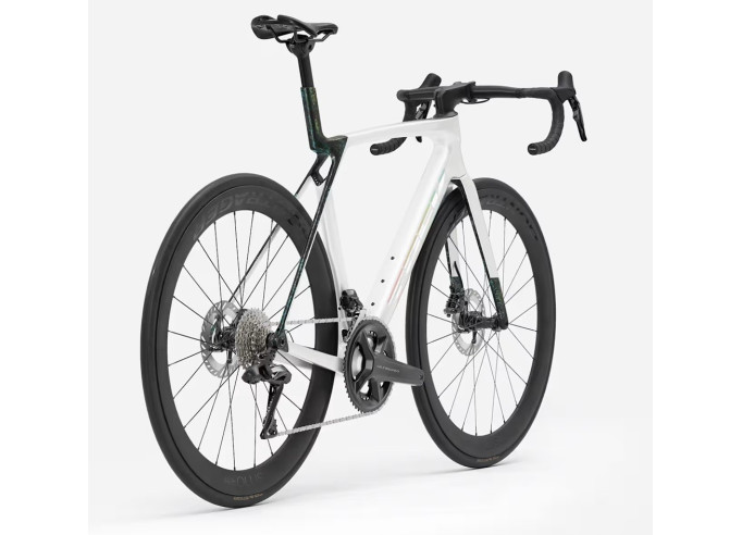 Road bike TREK Madone SL 7 | Gloss Crystal White/Matte Deep Smoke