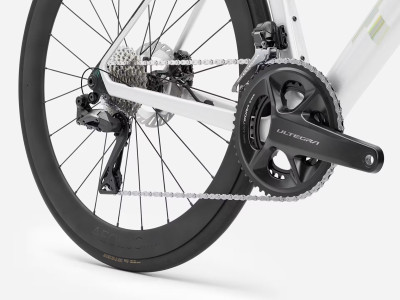 Road bike TREK Madone SL 7 | Gloss Crystal White/Matte Deep Smoke