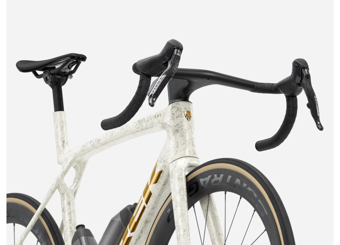 Maanteerattas TREK Madone SLR 7 AXS | Era White/Supernova Marble