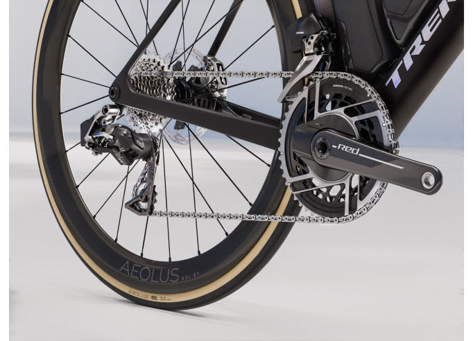 Maanteerattas TREK Madone SLR 9 AXS | Matte Deep Smoke