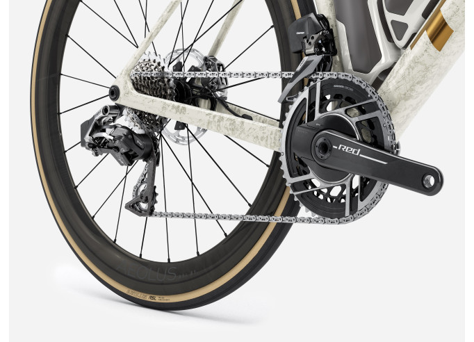 Maanteerattas TREK Madone SLR 9 AXS | Era White/Supernova Marble