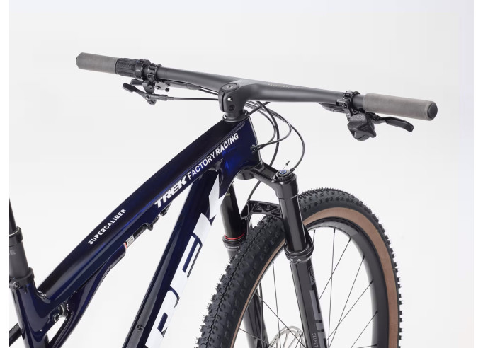 Kalnu velosipēds TREK Supercaliber SLR 9.8 X0 AXS | Navy Smoke