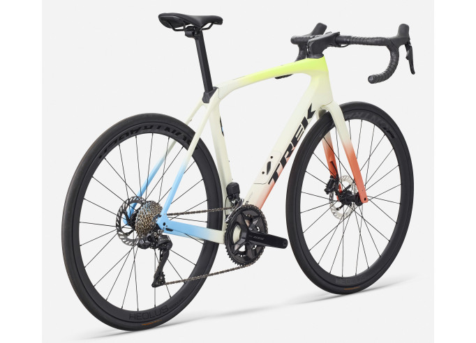 Maanteerattas  TREK Domane SL 6 Gen 4 | Era White/Glowstick/Coral Fade