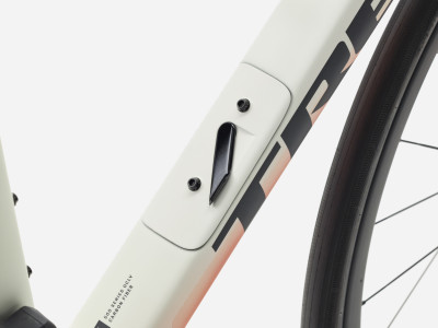 Maanteerattas  TREK Domane SL 6 Gen 4 | Era White/Glowstick/Coral Fade