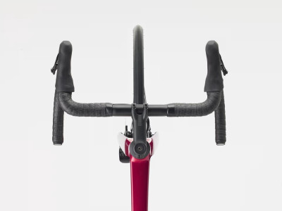 Maanteerattas TREK Emonda ALR 5 | Crimson to Dark Carmine Fade