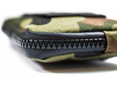 Essentials case Muc-Off