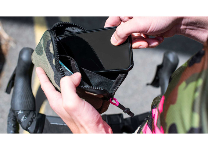 Essentials case Muc-Off