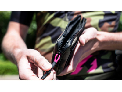 Essentials case Muc-Off