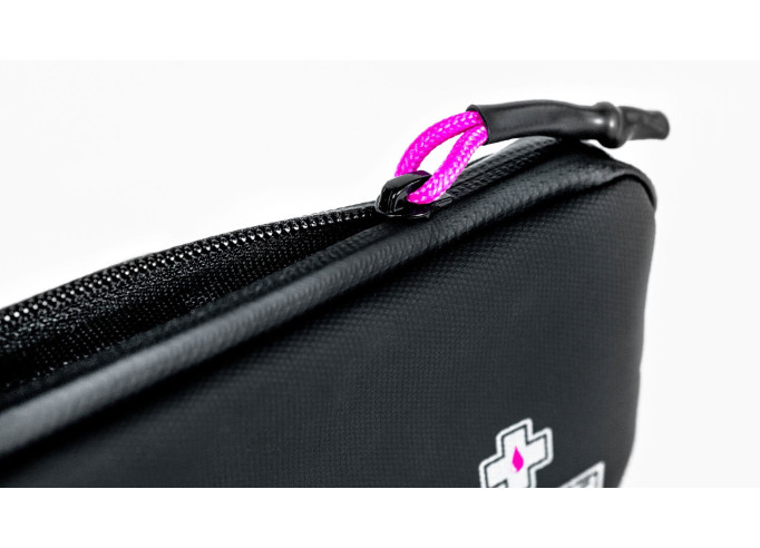 Rainproof Essentials Case Muc-Off