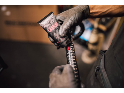 Muc-Off carbon gripper 75g